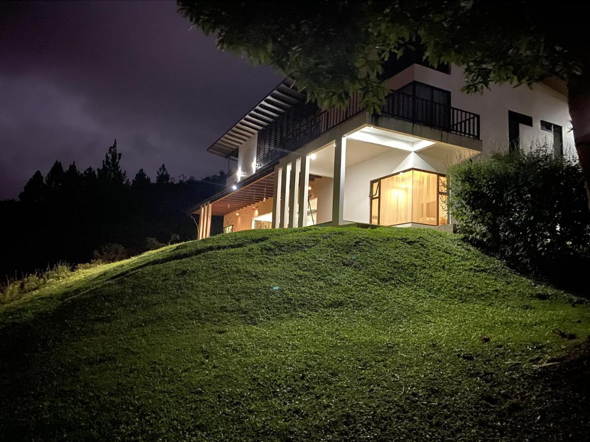 Arte De Plumas Birding Lodge 迦太基 外观 照片